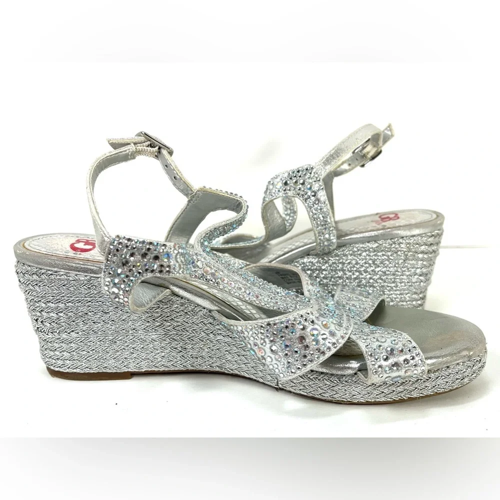 Gianni Bini‎ GB Girls Silver Jeweled Sandals Size 4M